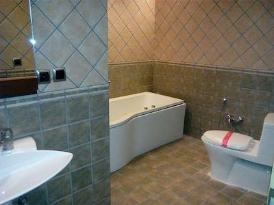 هتل آپارتمان ملل بندر انزلی