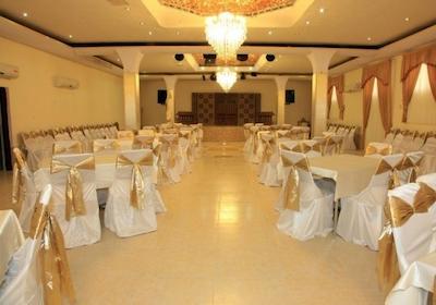 هتل نقش شاپور داراب