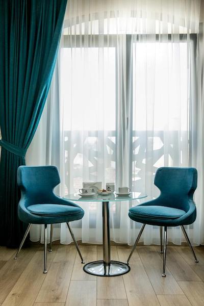 بیزاس سوئیت