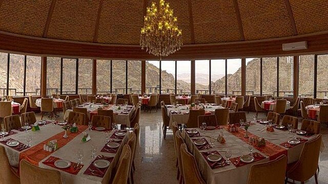 هتل بزرگ کوهستان