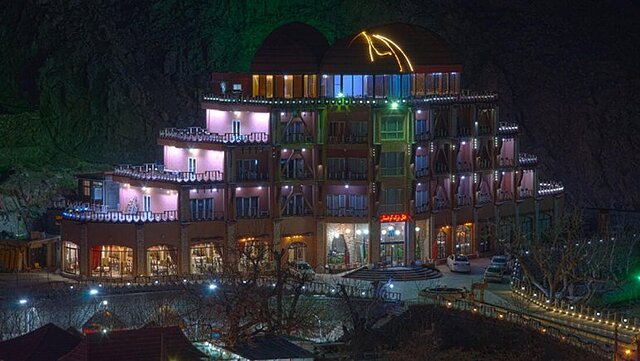 هتل بزرگ کوهستان