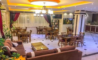 هتل آپارتمان نخل