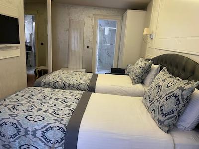 انتوسا پالاس هتل اند اسپا