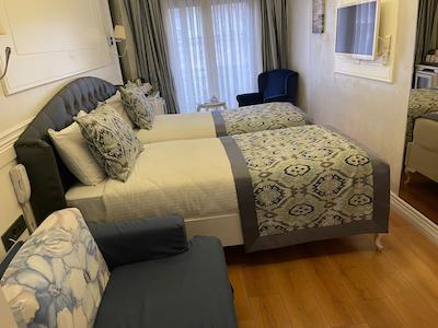 انتوسا پالاس هتل اند اسپا