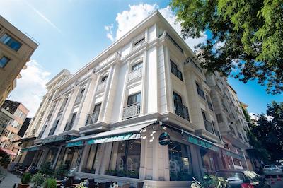 انتوسا پالاس هتل اند اسپا