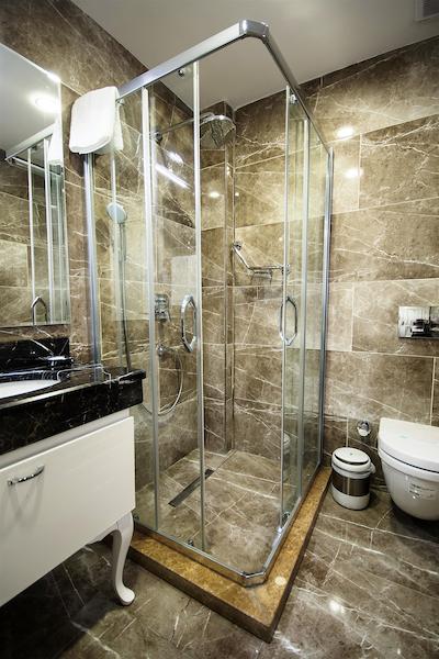 انتوسا پالاس هتل اند اسپا