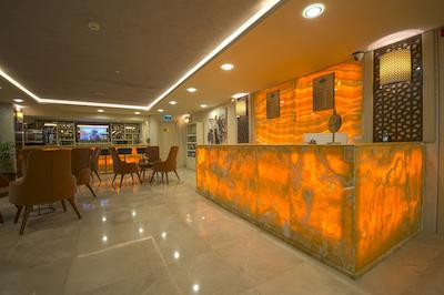 انتوسا پالاس هتل اند اسپا