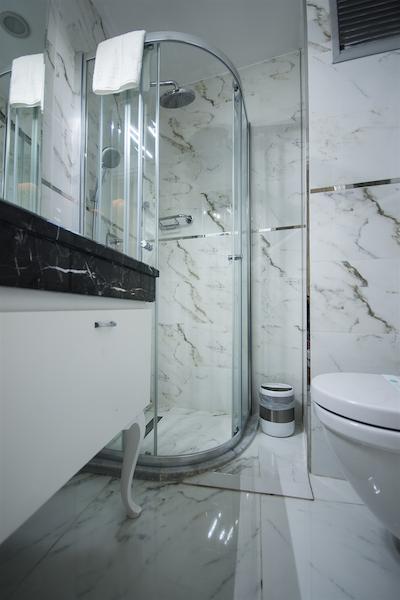 انتوسا پالاس هتل اند اسپا