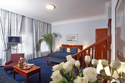 کمپینسکی هتل مویکا 22