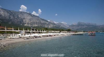 کریستال فلورا بیچ ریزورت