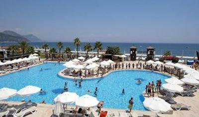 کریستال فلورا بیچ ریزورت