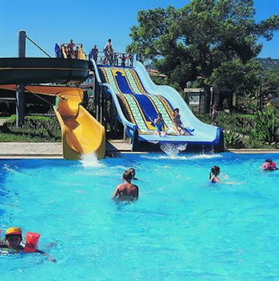 کریستال فلورا بیچ ریزورت