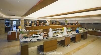 کریستال فلورا بیچ ریزورت