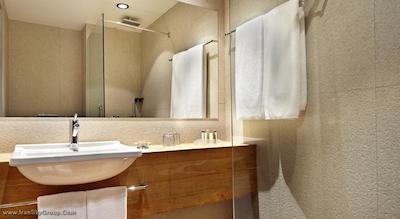 هالیدی این تفلیس