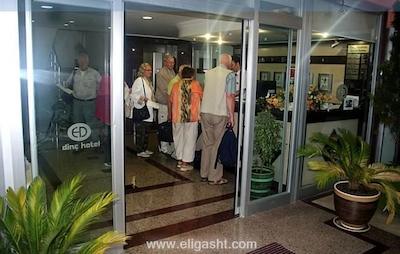 لارا دینک هتل