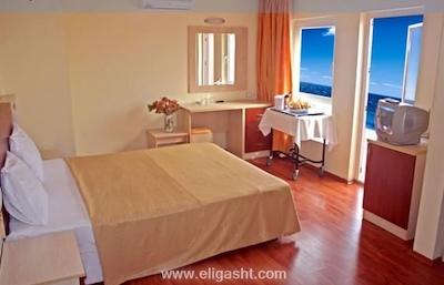 لارا دینک هتل