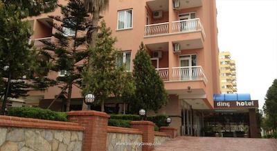 لارا دینک هتل