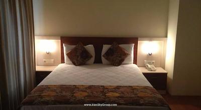 لارا دینک هتل