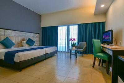 فلامینگو هتل بای د بیچ