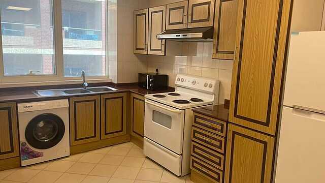 هالیدی این