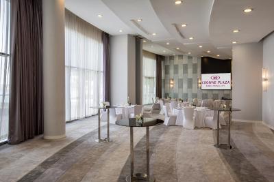 کرون پلازا دبی فستیوال سیتی