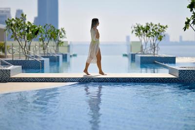 کرون پلازا دبی فستیوال سیتی