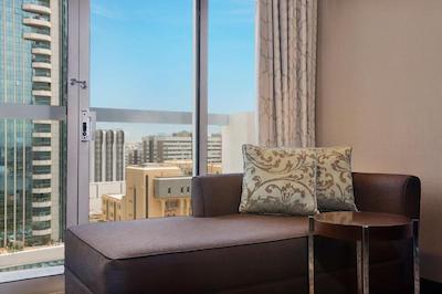 شرایتون دبی کریک هتل اند تاورز