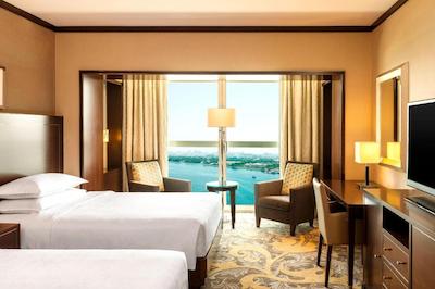 شرایتون دبی کریک هتل اند تاورز