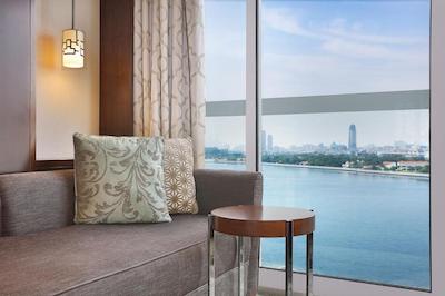 شرایتون دبی کریک هتل اند تاورز