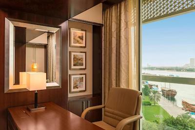 شرایتون دبی کریک هتل اند تاورز