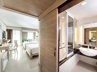 نووتل پوکت ریزورت