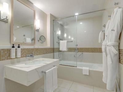 سوئیسوتل لیوینگ الغریر