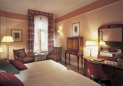 بلومند گرند هتل یوروپ