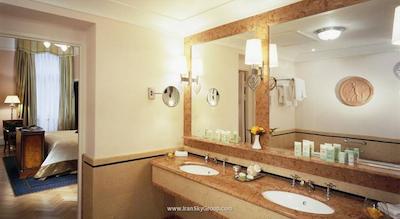 بلومند گرند هتل یوروپ