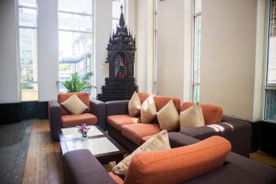 پیناکل لومپاین پارک هتل