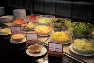 پیناکل لومپاین پارک هتل