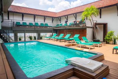 پیناکل لومپاین پارک هتل