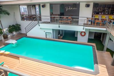 پیناکل لومپاین پارک هتل