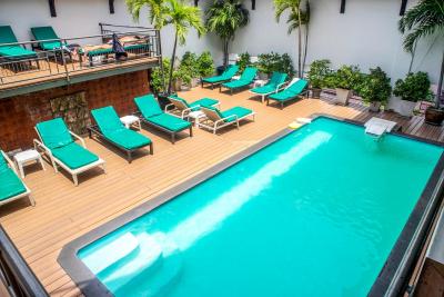 پیناکل لومپاین پارک هتل