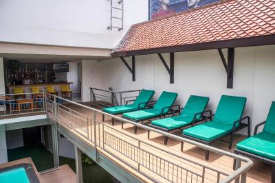 پیناکل لومپاین پارک هتل