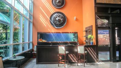 پیناکل لومپاین پارک هتل