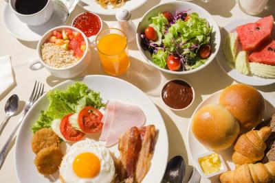 پیناکل لومپاین پارک هتل