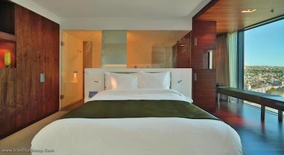 رادیسون بلو ایوریا