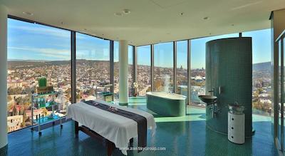 رادیسون بلو ایوریا