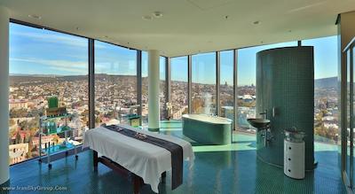 رادیسون بلو ایوریا