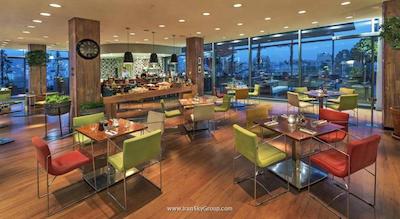 رادیسون بلو ایوریا