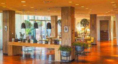 رادیسون بلو ایوریا