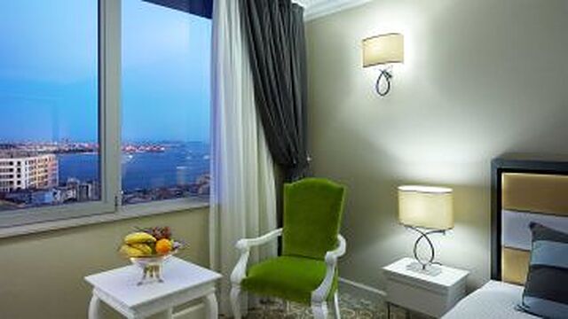 تکسیم اسکوئر هتل
