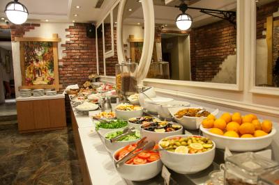 پرا تولیپ هتل