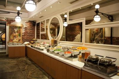 پرا تولیپ هتل